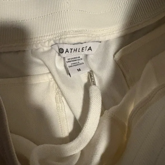 Athleta Farallon Midi Shorts - Picture 6 of 7